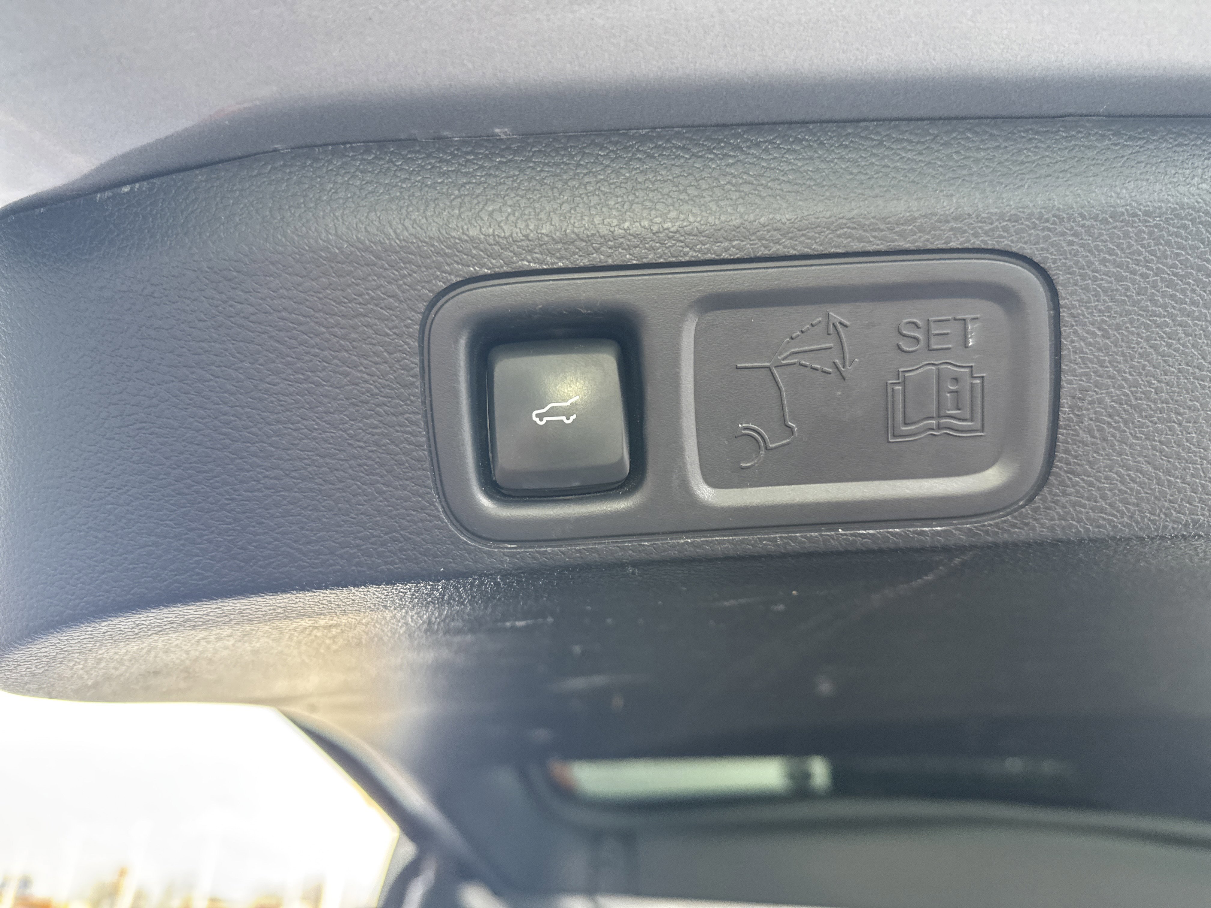 Certified 2024 Ford Expedition XLT image 29