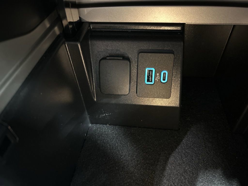 Certified 2023 Ford Explorer XLT w/ Equipment Group 202A image 22