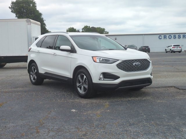 Certified 2023 Ford Edge SEL w/ Convenience Package AWD/4WD image 2