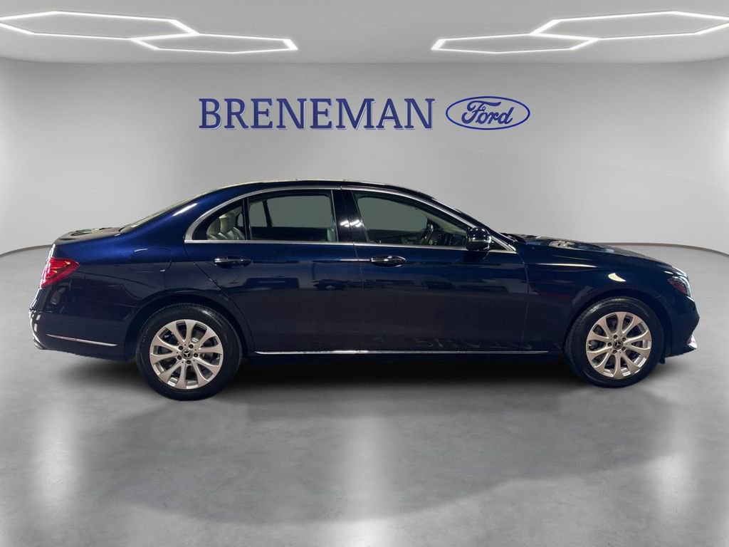 Used 2018 Mercedes-Benz E 300 4MATIC image 4