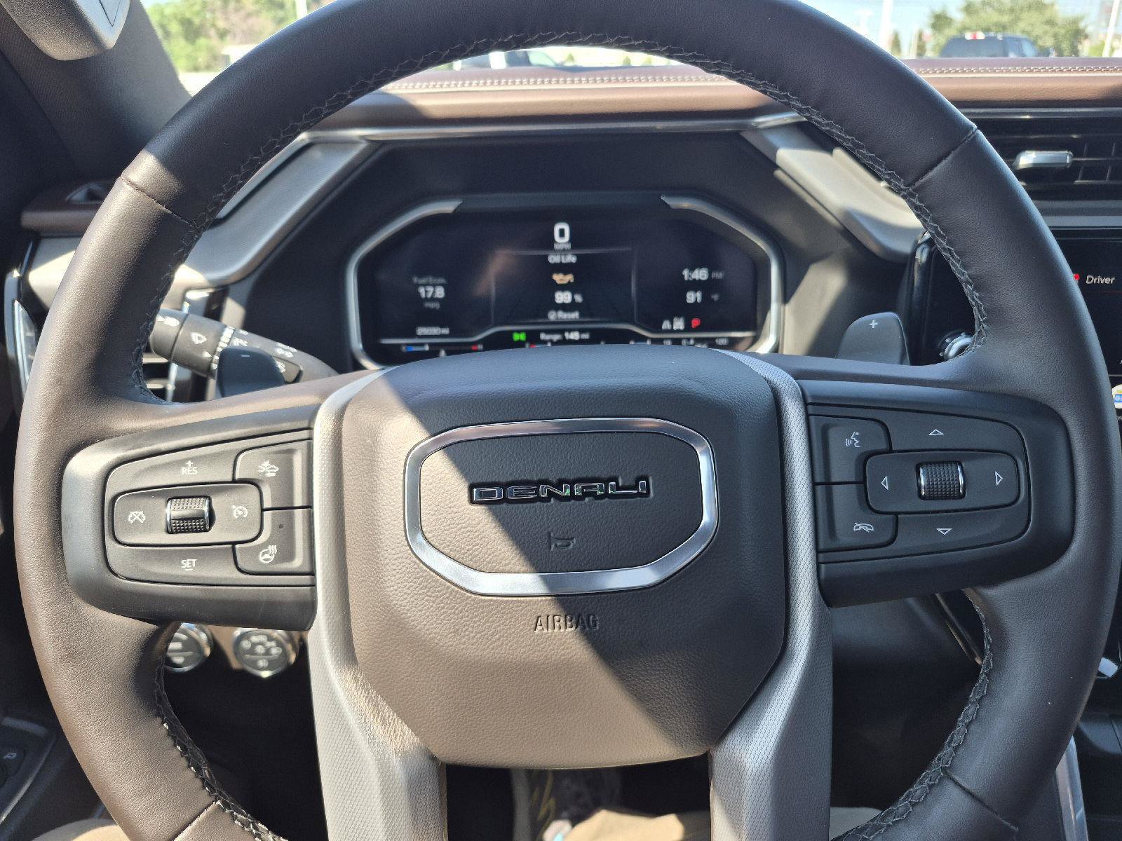 Used 2023 GMC Sierra 1500 Denali w/ Technology Package AWD/4WD image 8