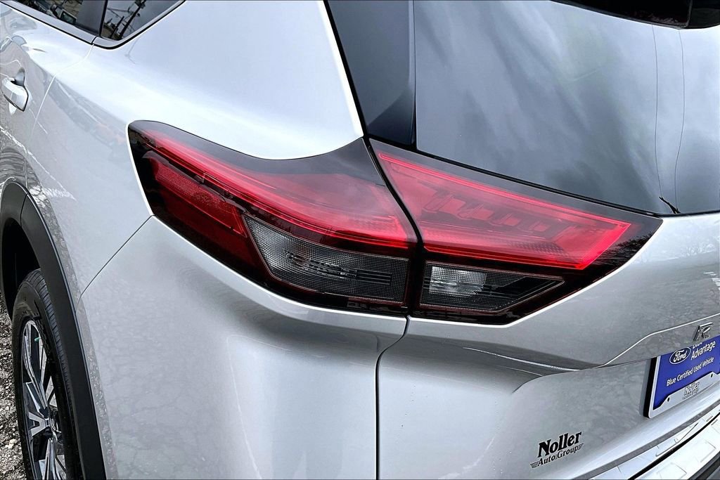 Used 2023 Nissan Rogue SV AWD/4WD image 30