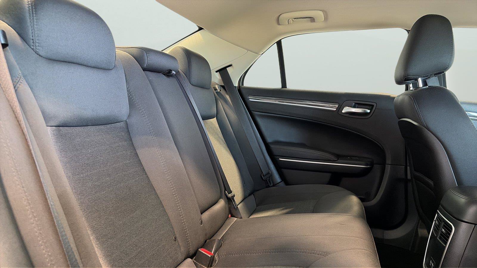 Used 2018 Chrysler 300 Touring w/ Sport Appearance Package RWD image 15