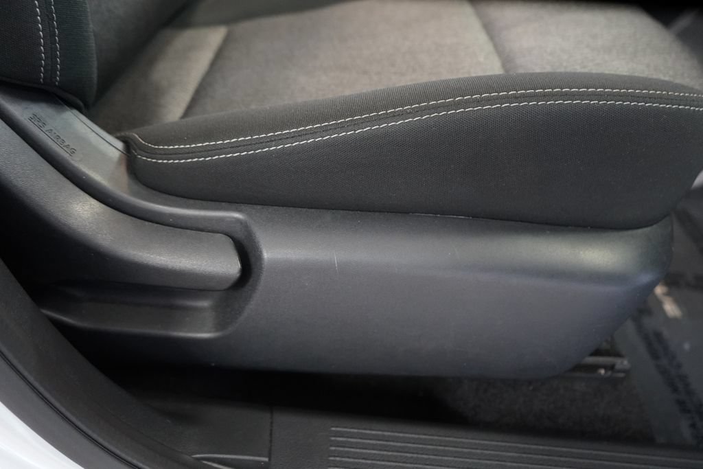 Used 2025 Nissan Rogue SV FWD image 19