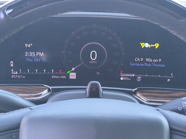 Used 2023 Cadillac Escalade Premium Luxury AWD/4WD image 17