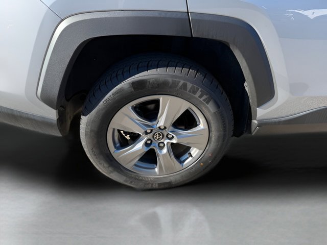 Used 2024 Toyota RAV4 XLE AWD/4WD image 26