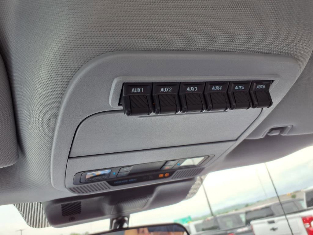 Certified 2025 Ford F550 4x4 Regular Cab Super Duty image 22