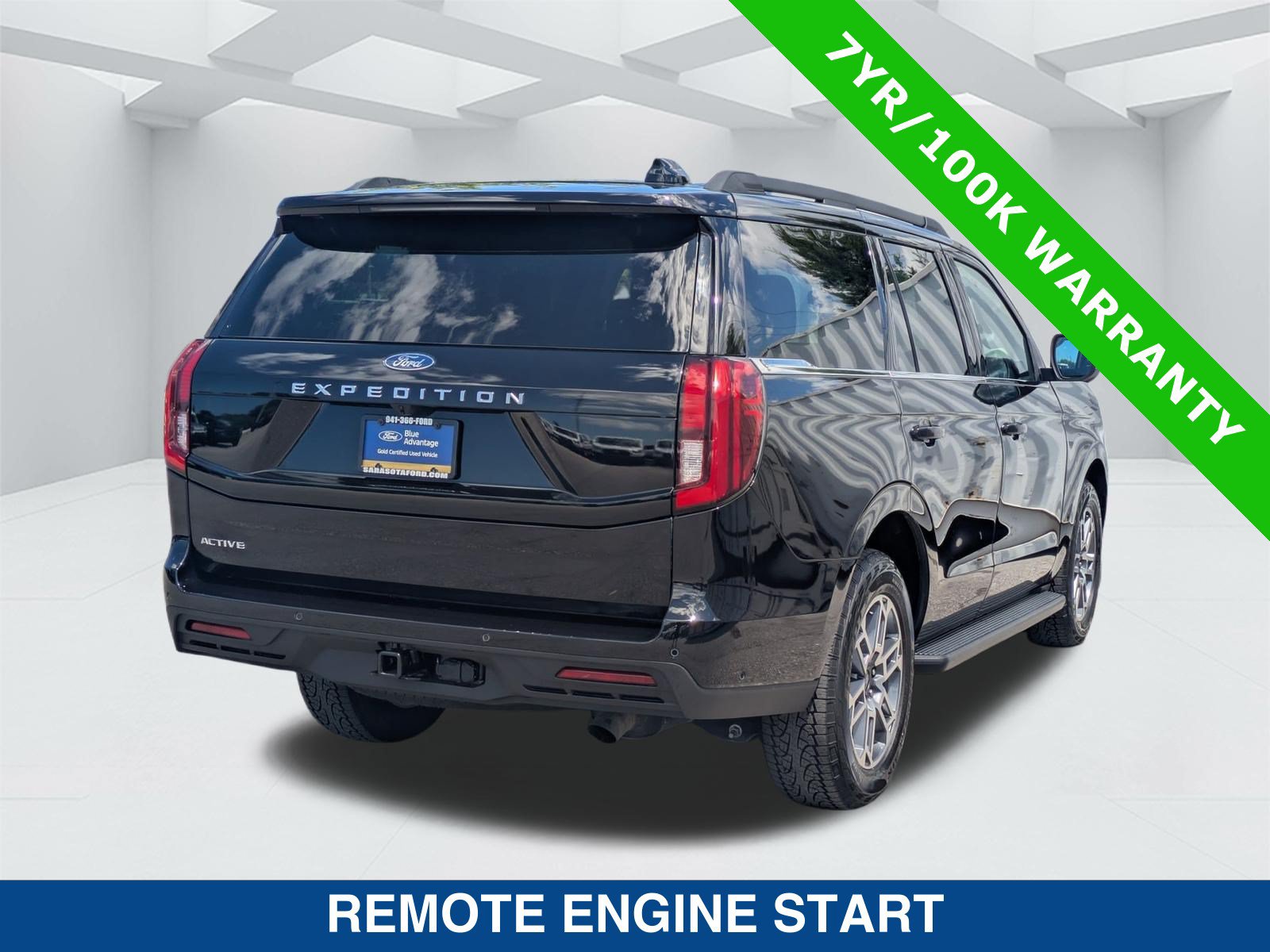 Certified 2025 Ford Expedition Active AWD/4WD image 5