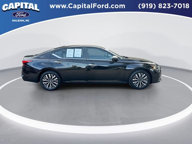 Used 2025 Nissan Altima 2.5 SV FWD image 9