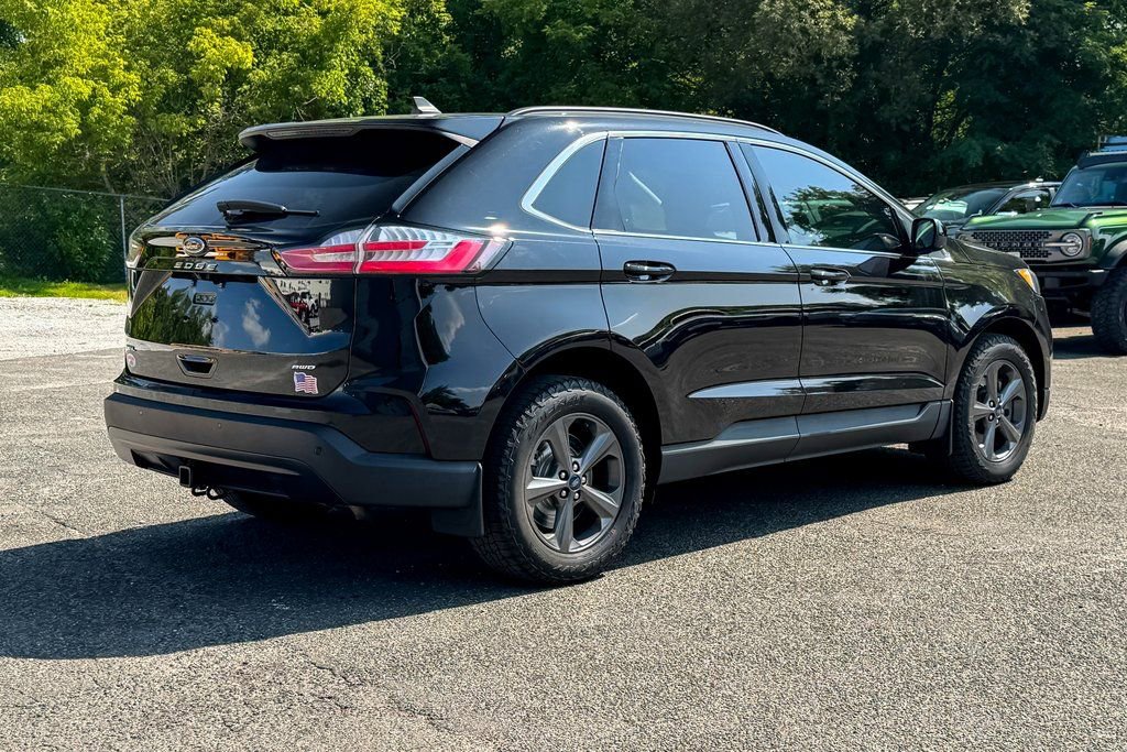 Certified 2022 Ford Edge SEL w/ Sport Appearance Package AWD/4WD image 3