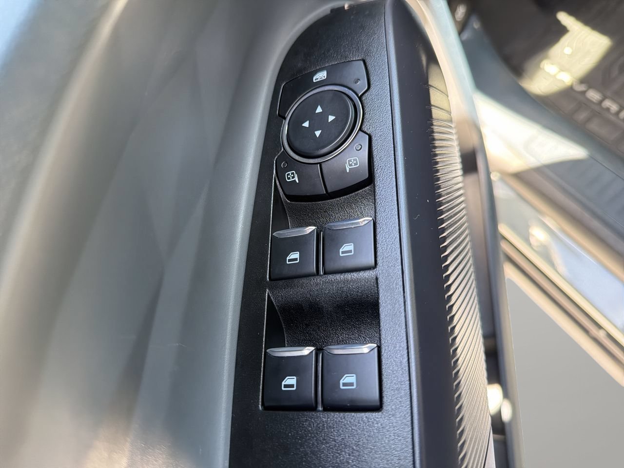 Certified 2024 Ford Maverick XLT w/ XLT Luxury Package FWD image 17