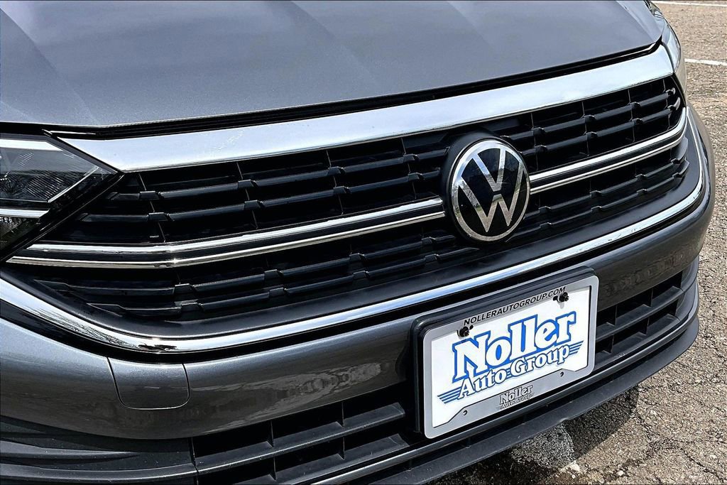 Used 2024 Volkswagen Jetta SE FWD image 28