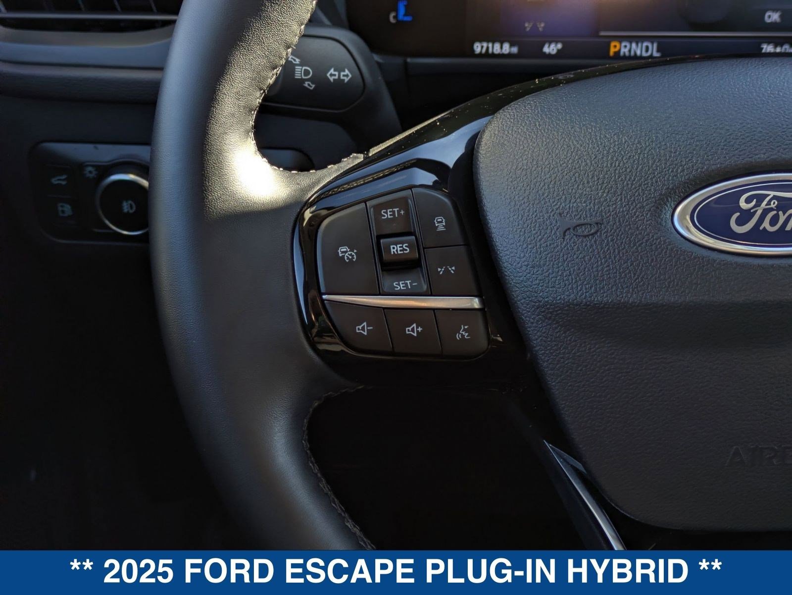 Certified 2025 Ford Escape SE image 25