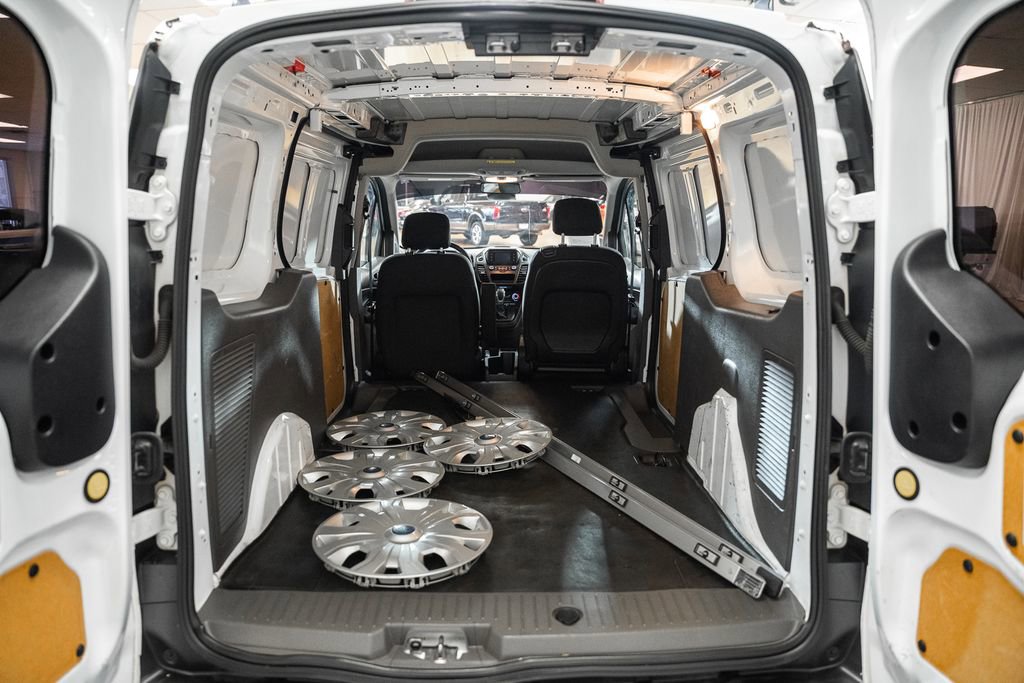 Certified 2022 Ford Transit Connect XL image 9