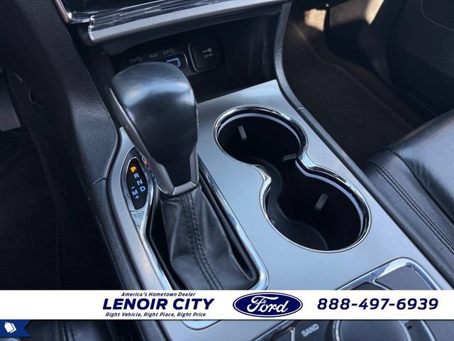 Used 2022 Jeep Grand Cherokee Limited AWD/4WD image 27