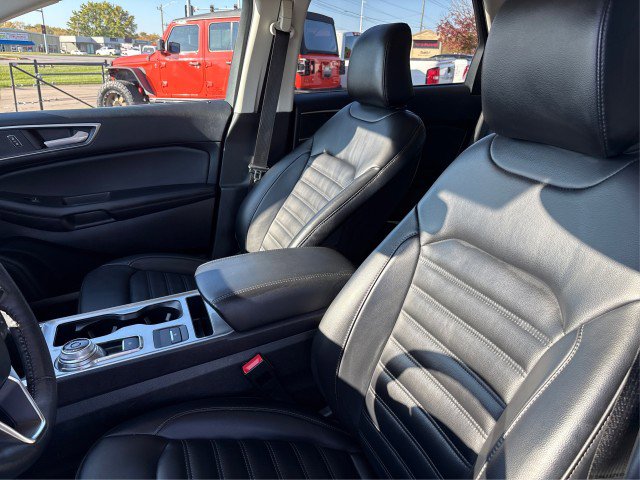 Certified 2024 Ford Edge SEL image 9