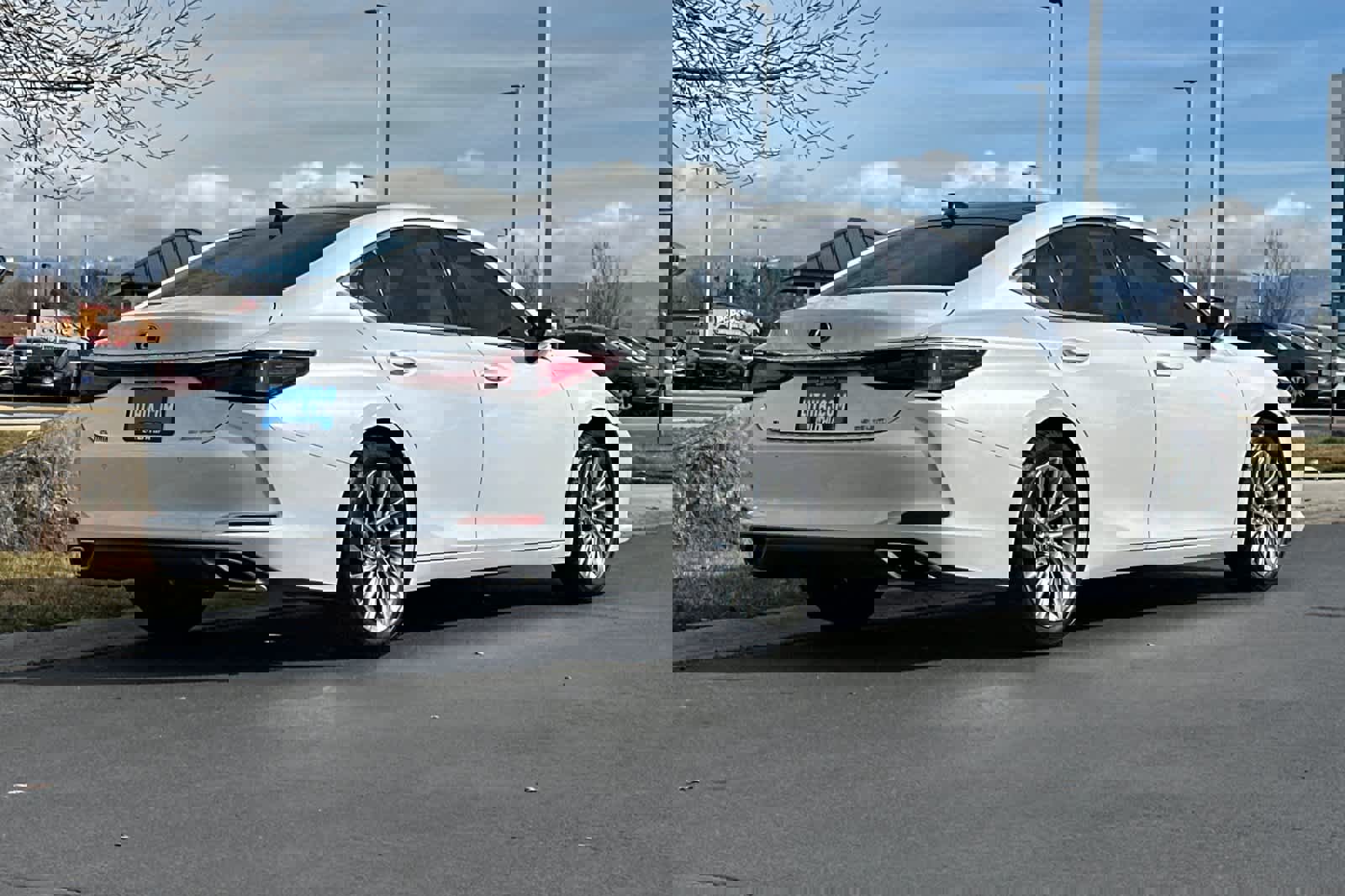 Used 2022 Lexus ES 350 w/ Accessory Package 2 image 5