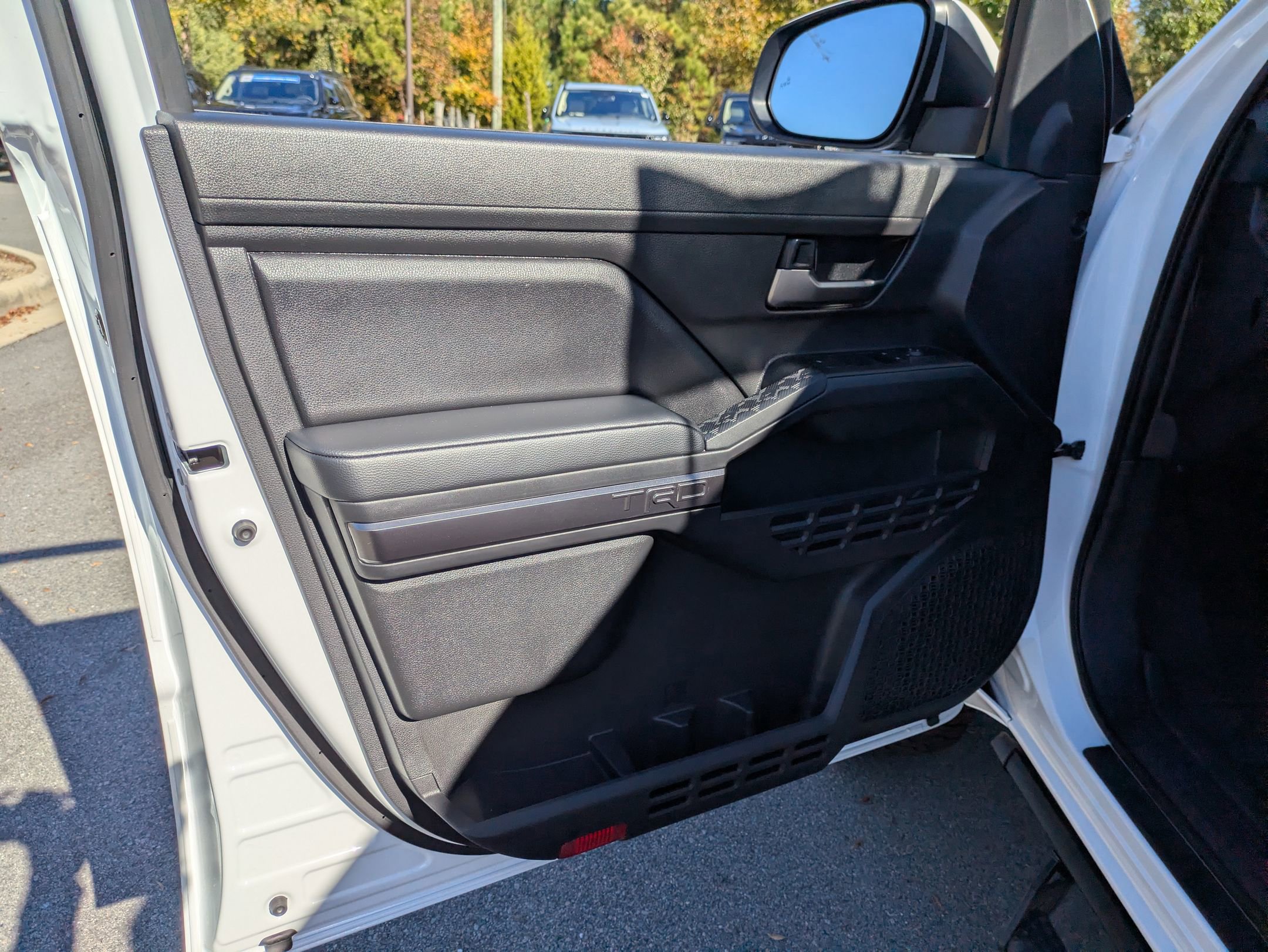 Used 2025 Toyota Tacoma TRD Sport image 15