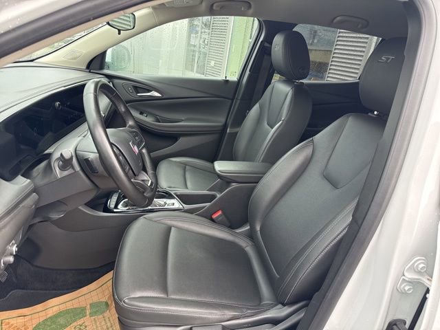 Used 2024 Buick Encore GX Sport Touring AWD/4WD image 16