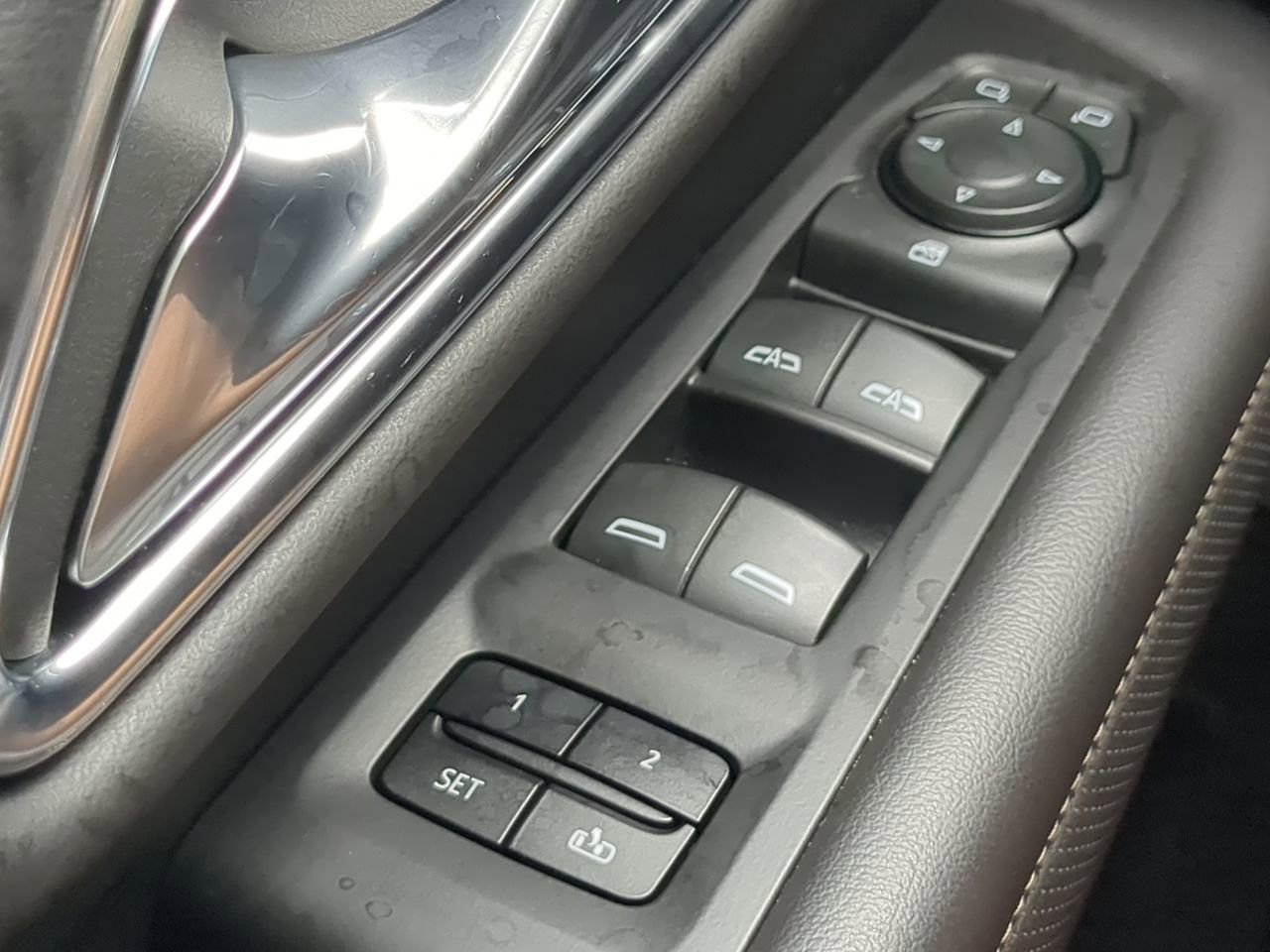 Used 2023 GMC Yukon XL SLT RWD image 23