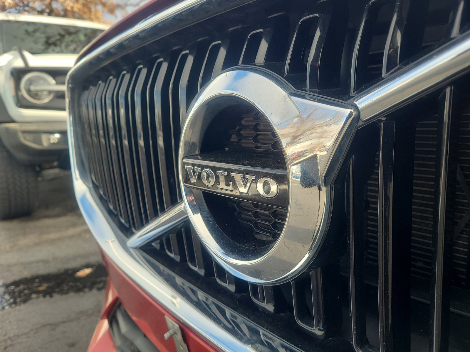 Used 2019 Volvo XC60 T5 Momentum w/ Premium Package image 22