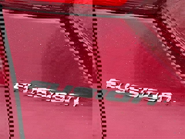 Certified 2018 Ford Fusion SE w/ Fusion SE Technology Package image 27