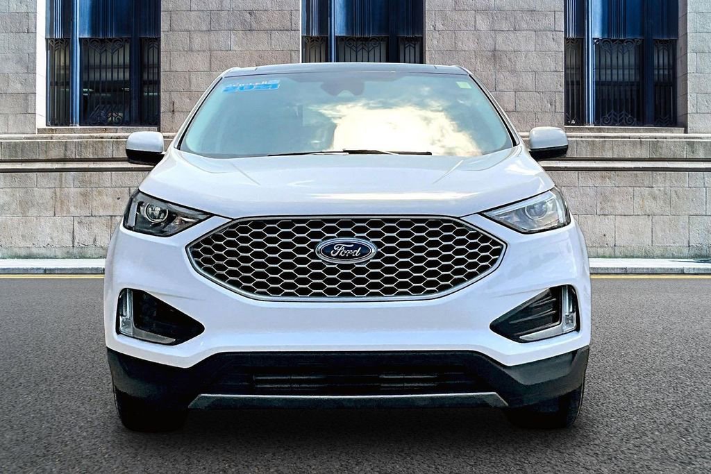 Certified 2023 Ford Edge SEL w/ Convenience Package AWD/4WD image 3