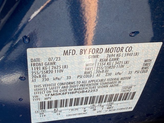 Certified 2023 Ford Explorer Limited w/ Equipment Group 301A AWD/4WD image 32