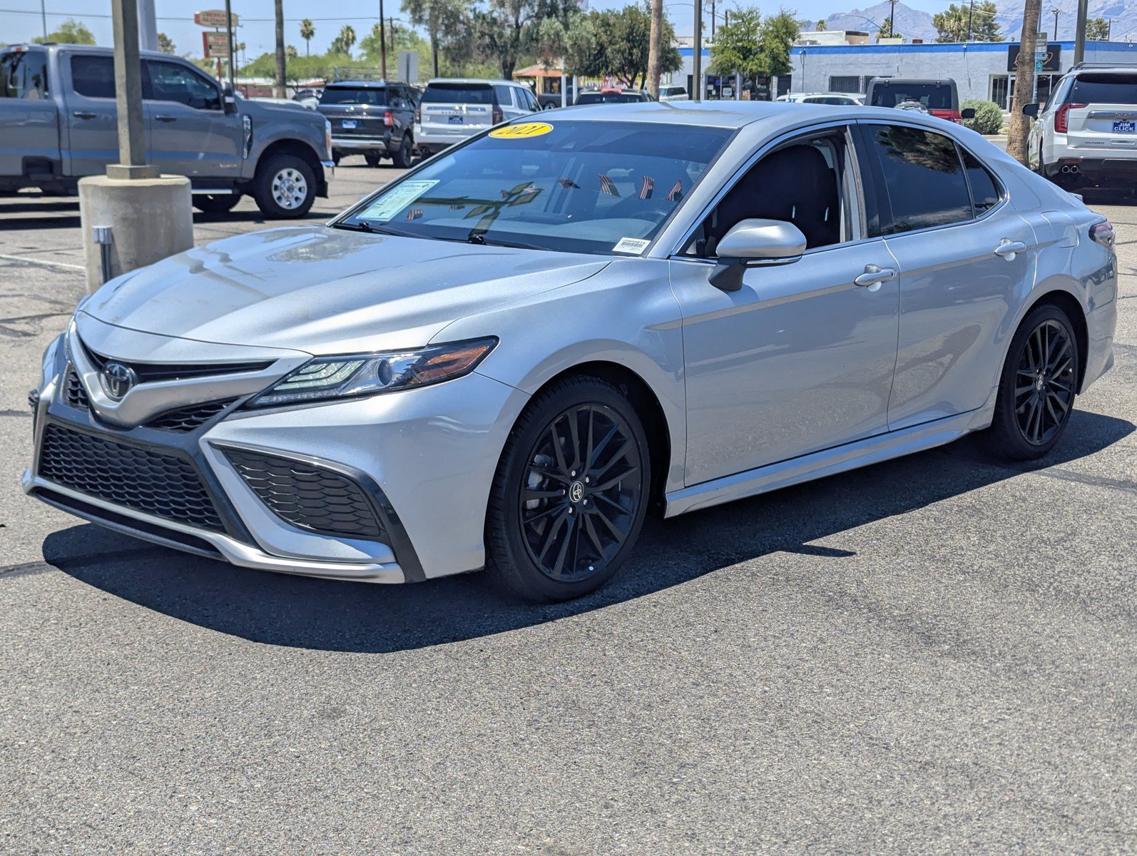 Used 2021 Toyota Camry XSE w/ Carpet Mat Package (TMS) FWD image 5