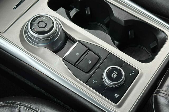 Certified 2023 Ford Explorer XLT w/ Equipment Group 202A image 20