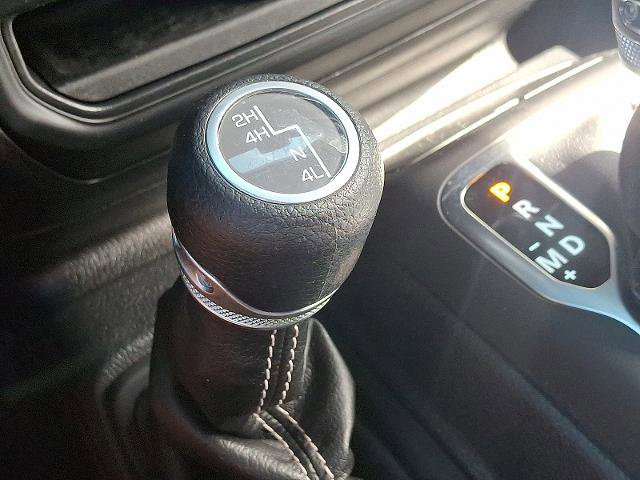 Used 2019 Jeep Wrangler Unlimited Sahara image 24