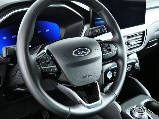 Certified 2025 Ford Escape Platinum AWD/4WD image 19