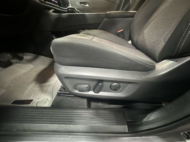 Used 2021 Nissan Rogue SV AWD/4WD image 18