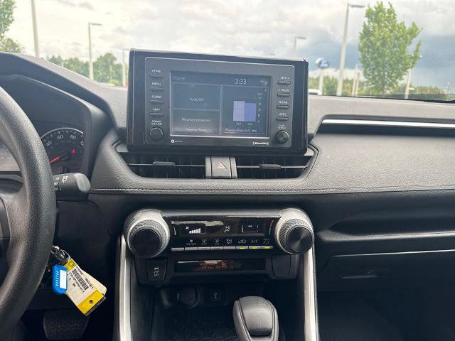 Used 2022 Toyota RAV4 LE FWD image 18