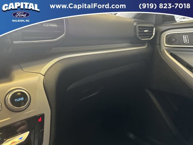 Certified 2022 Ford Explorer XLT w/ Equipment Group 202A image 27