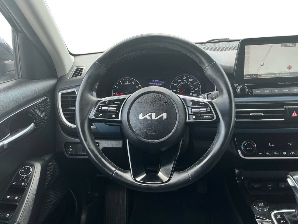Used 2023 Kia Seltos S w/ Navigation Package FWD image 18