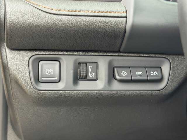Used 2023 GMC Acadia AT4 w/ Technology Package AWD/4WD image 26