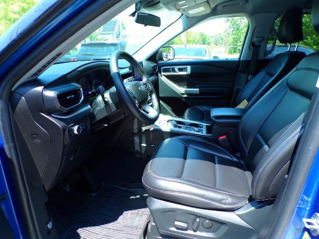Certified 2021 Ford Explorer XLT w/ Equipment Group 202A AWD/4WD image 16