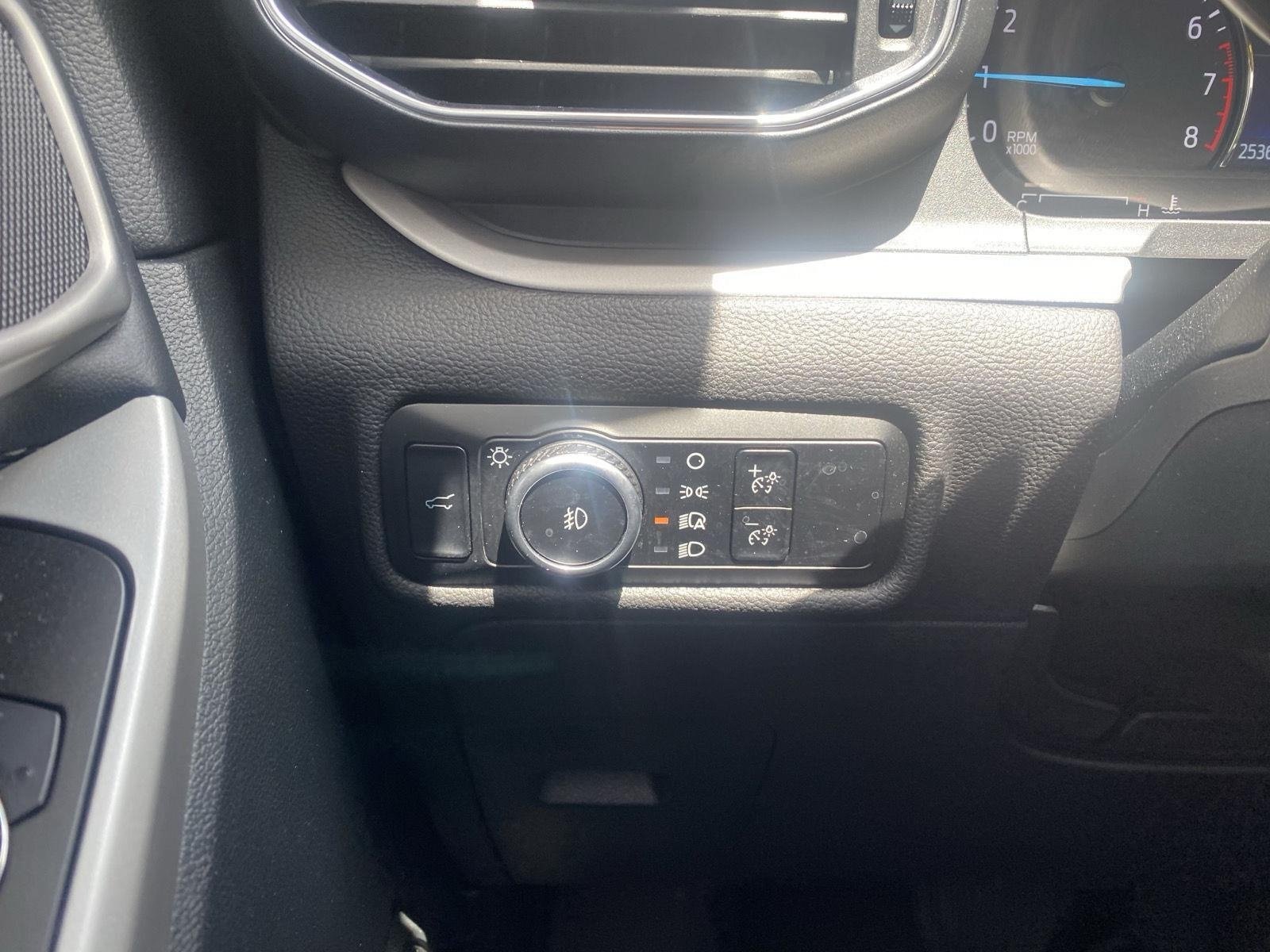 Certified 2024 Ford Explorer XLT w/ Equipment Group 202A AWD/4WD image 19