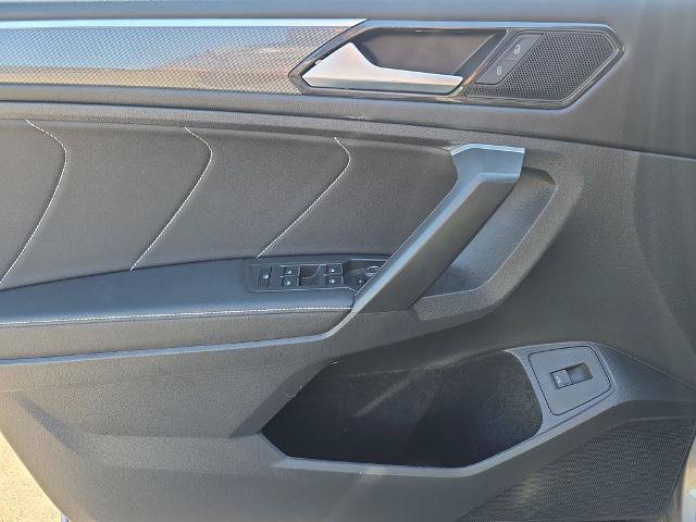 Used 2024 Volkswagen Tiguan SE R-Line AWD/4WD image 16