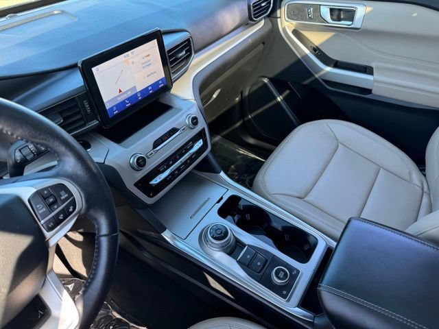 Certified 2023 Ford Explorer XLT w/ Equipment Group 202A AWD/4WD image 19