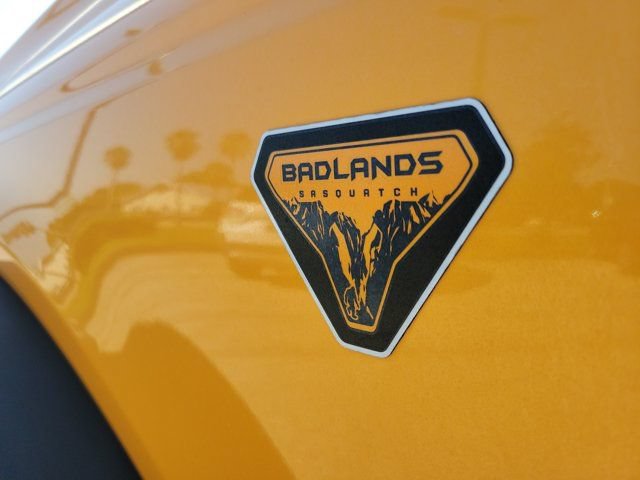 Certified 2022 Ford Bronco Badlands AWD/4WD image 11