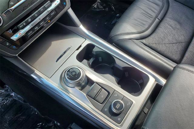 Certified 2020 Ford Explorer Platinum w/ Premium Technology Package image 17