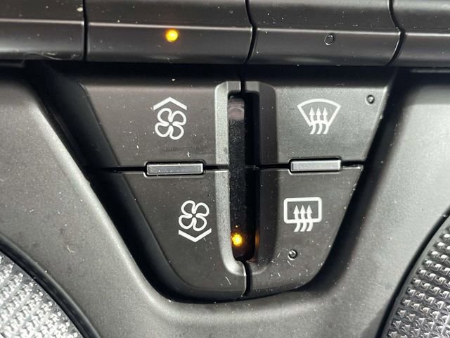 Used 2020 Chevrolet Camaro SS image 30