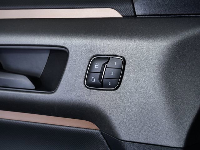 Certified 2025 Ford Bronco Sport Outer Banks w/ Outer Banks Tech Package+ AWD/4WD image 26