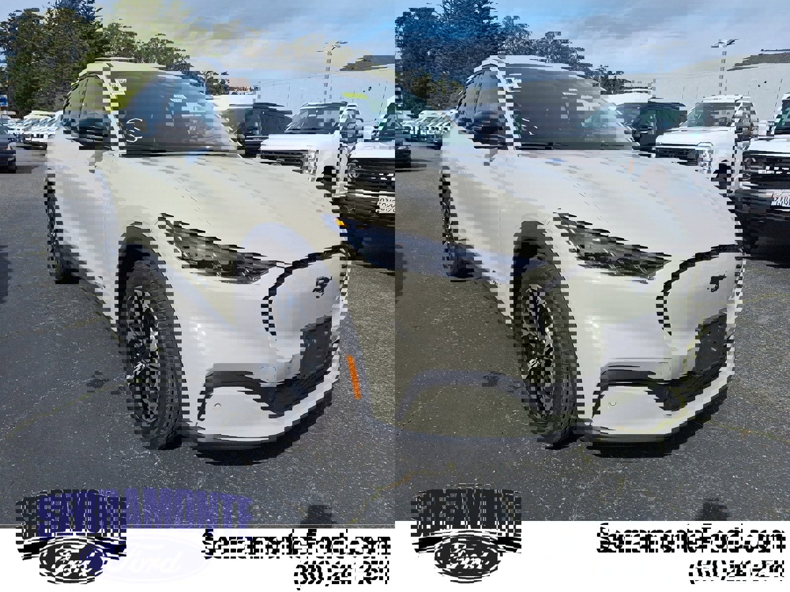 Certified 2025 Ford Mustang Mach-E Select image 1