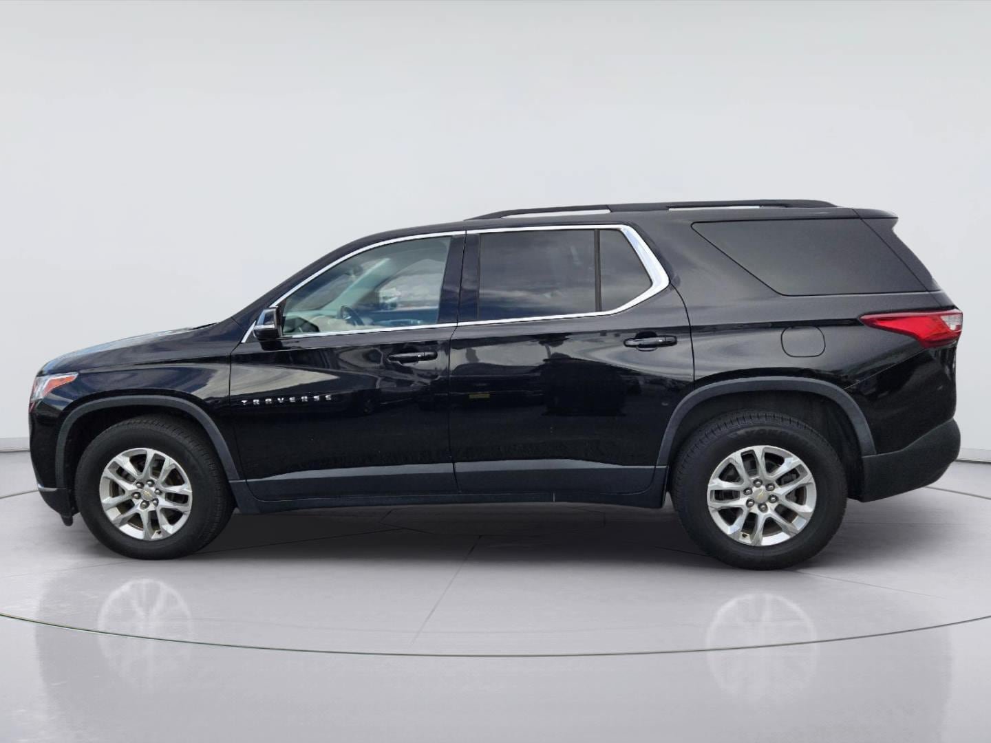 Used 2019 Chevrolet Traverse LT FWD image 5