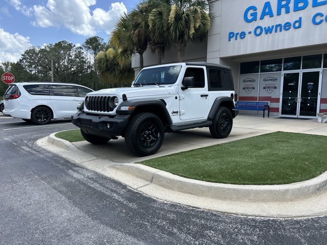 Used 2025 Jeep Wrangler Sport AWD/4WD image 15