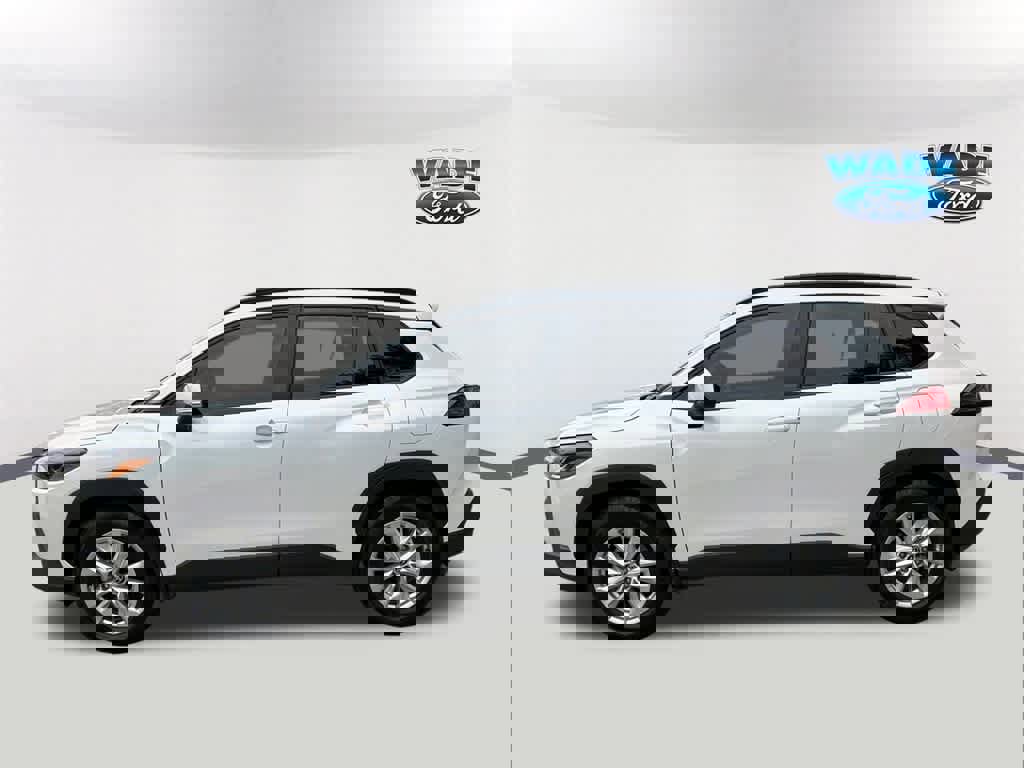 Used 2024 Toyota Corolla Cross LE image 8