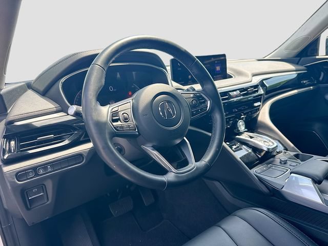 Used 2023 Acura MDX SH-AWD image 11